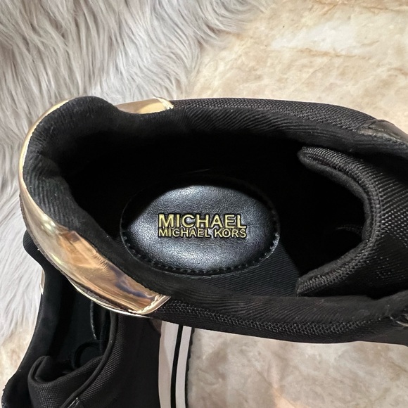 Michael Kors Women's Monique Trainer Lace-up Sneakers - Brown Logo - Picture 6 of 8